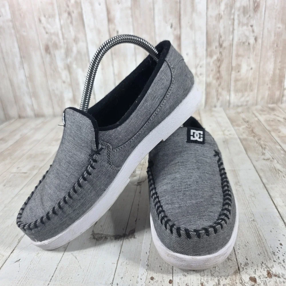 DC Shoes Mens Grey Canvas Slip On Loafers‎ Whipstitch Moc Toe Sneakers Size 7